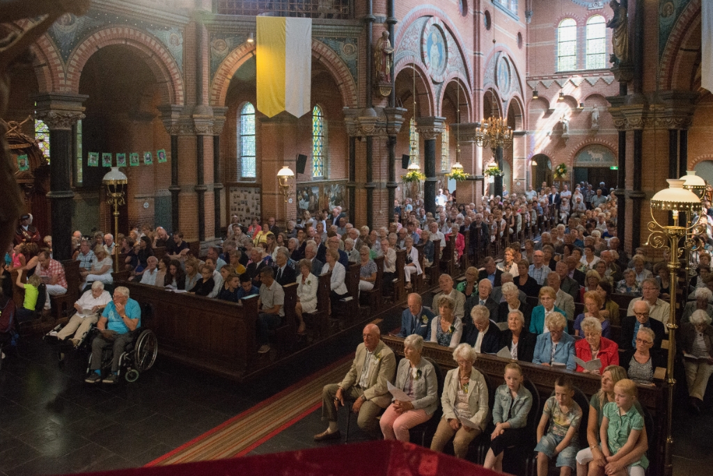 Jubileum pastoor-21.jpg